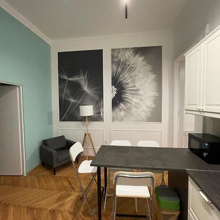 Flower Apartment Boedapest Buitenkant foto